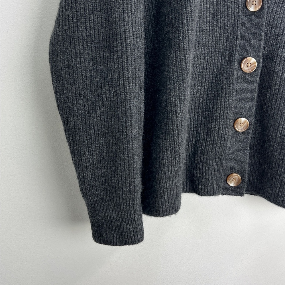 Quince Mongolian Cashmere Fisherman Boxy Cropped Cardigan Sweater Gray Womens XS - Picture 4 of 9